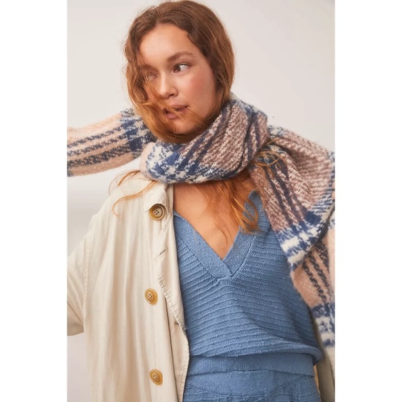 Free People Homecoming Plaid Blanket Scarf NWOT - Picture 3 of 10